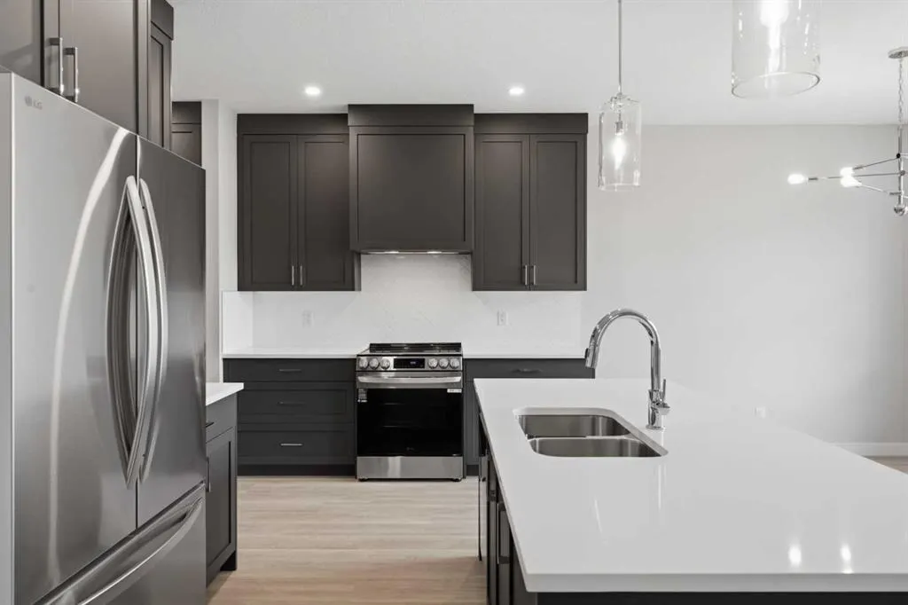 201 Cooperswood Green SW #603