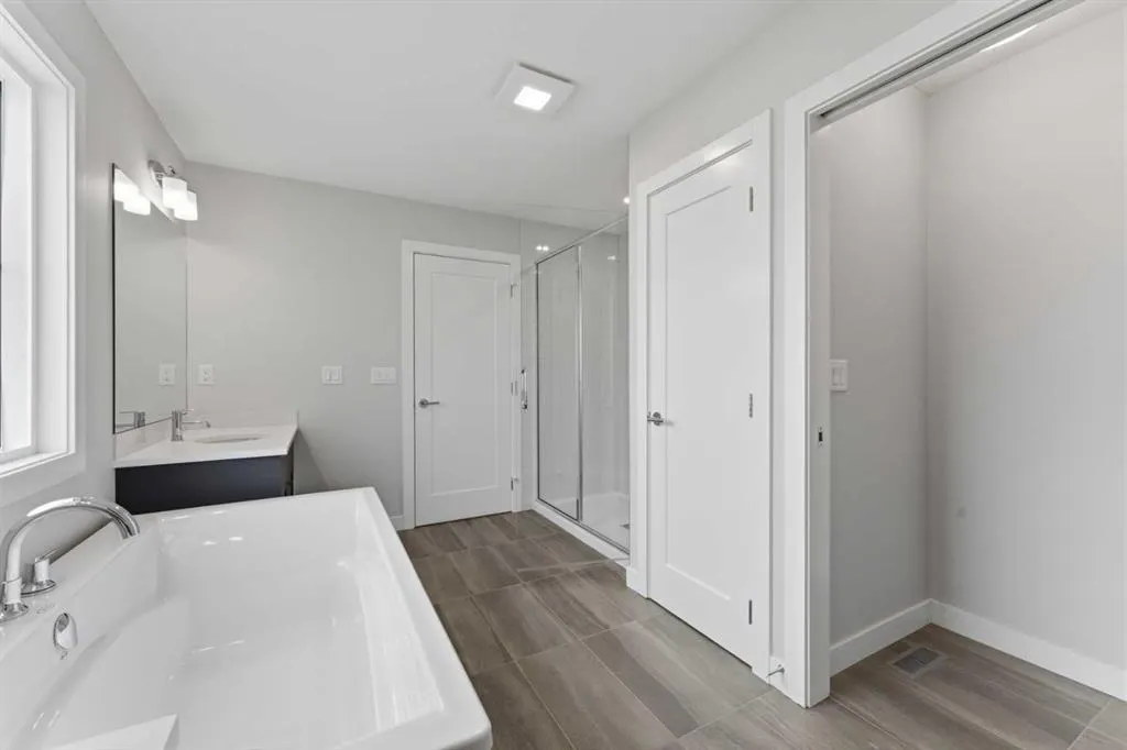 201 Cooperswood Green SW #603