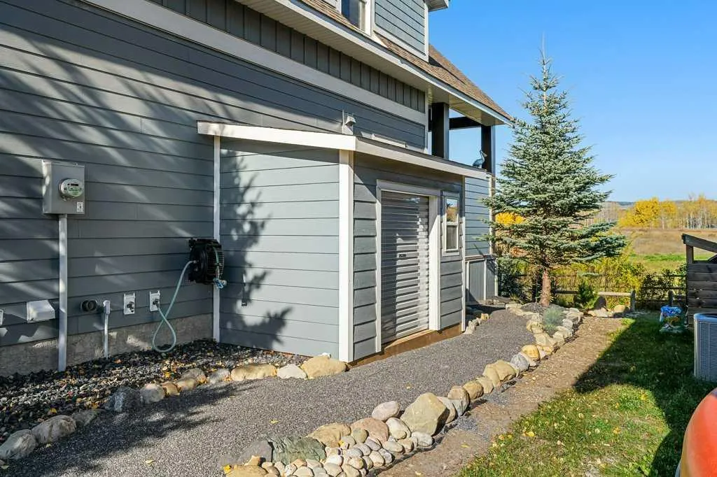 232 Cottageclub Crescent