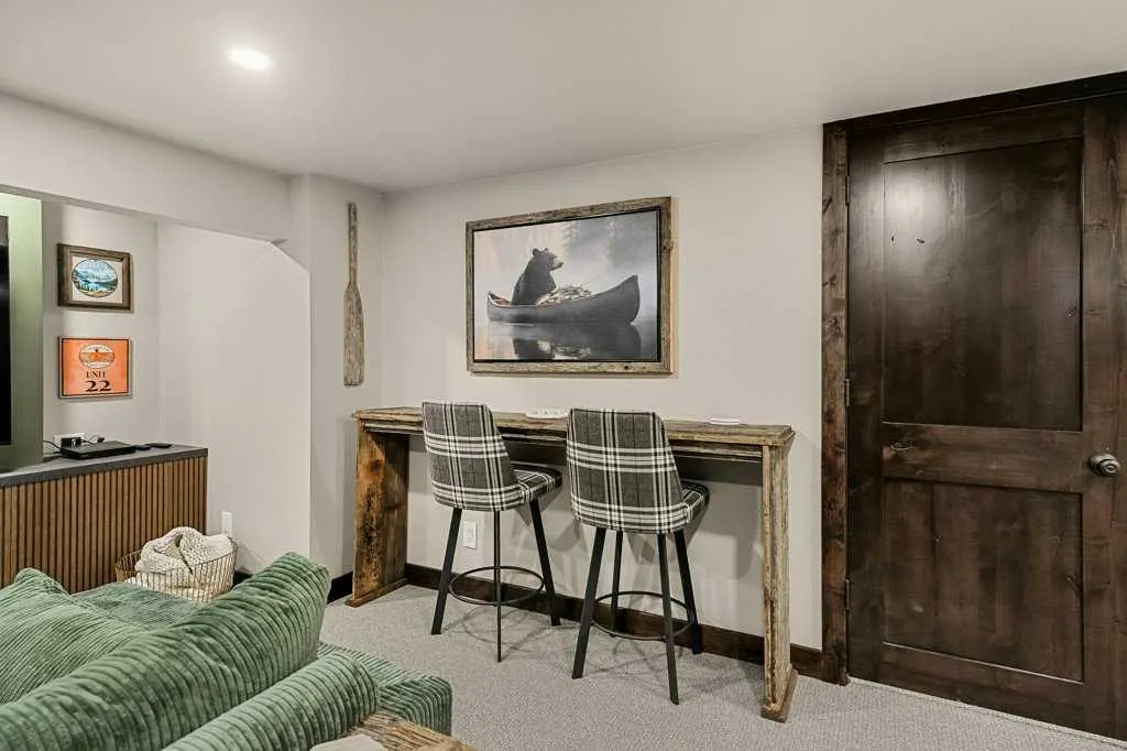 232 Cottageclub Crescent