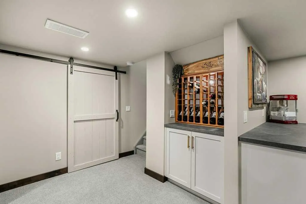 232 Cottageclub Crescent