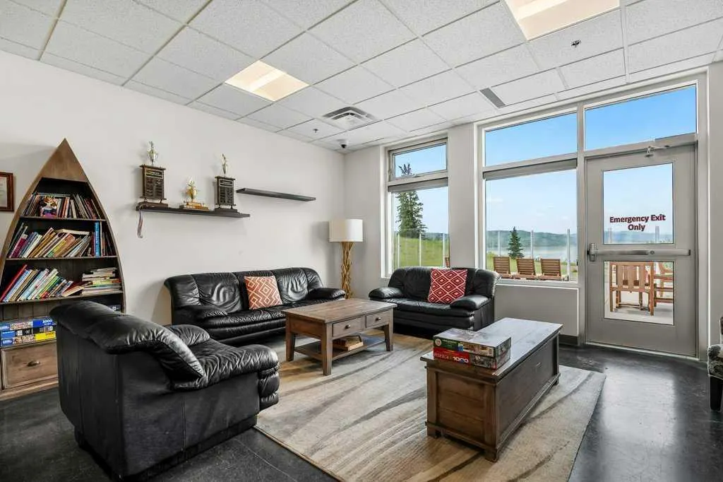 232 Cottageclub Crescent