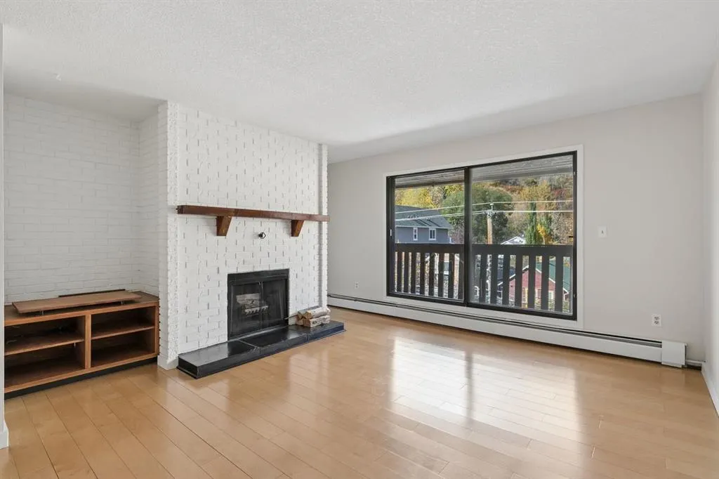 618 2 Avenue NW #405