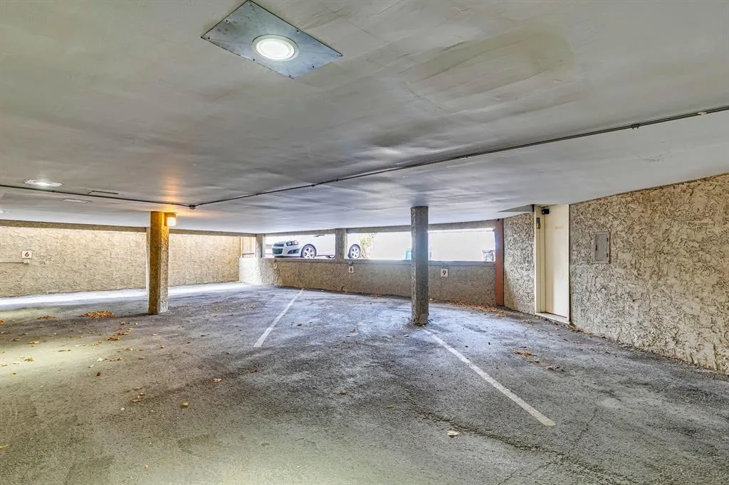 618 2 Avenue NW #405