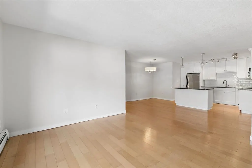 618 2 Avenue NW #405