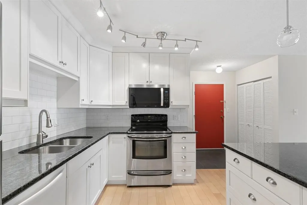 618 2 Avenue NW #405