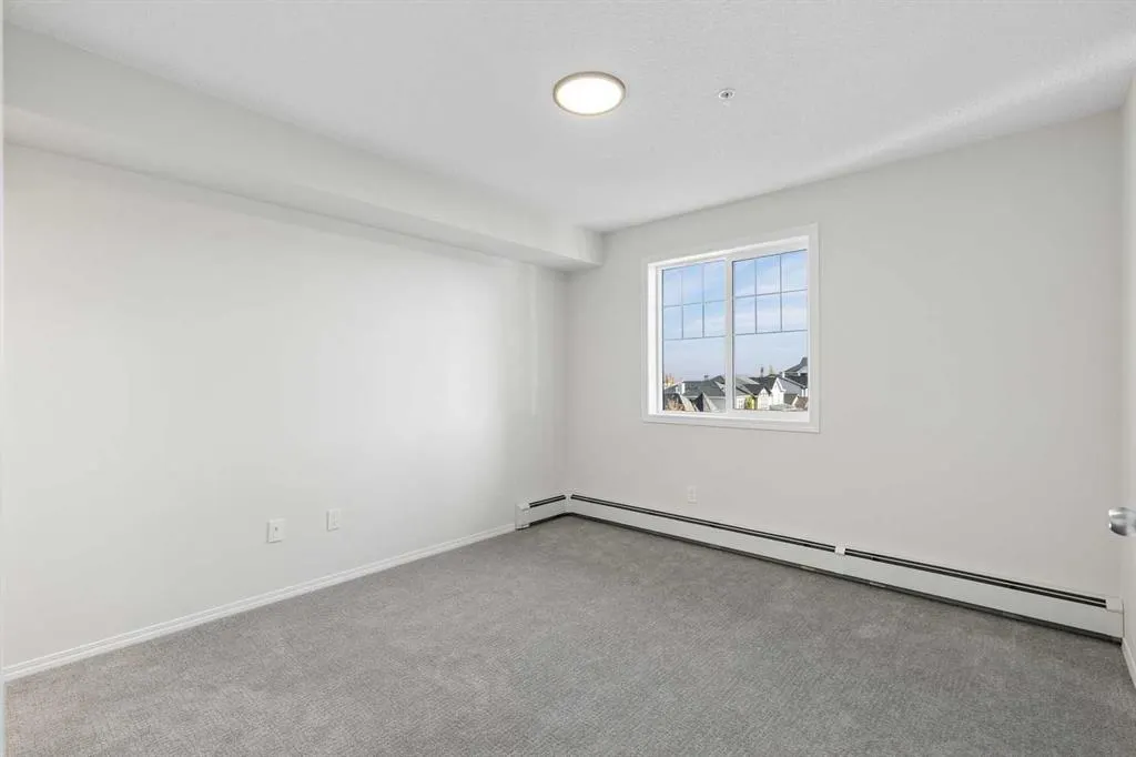 115 Prestwick Villas SE #1304