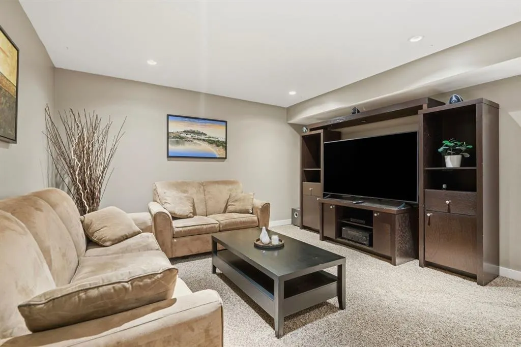 76 Crystal Green Drive