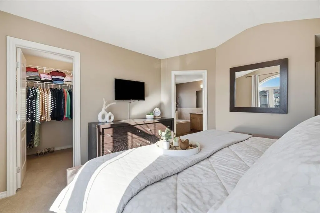 76 Crystal Green Drive