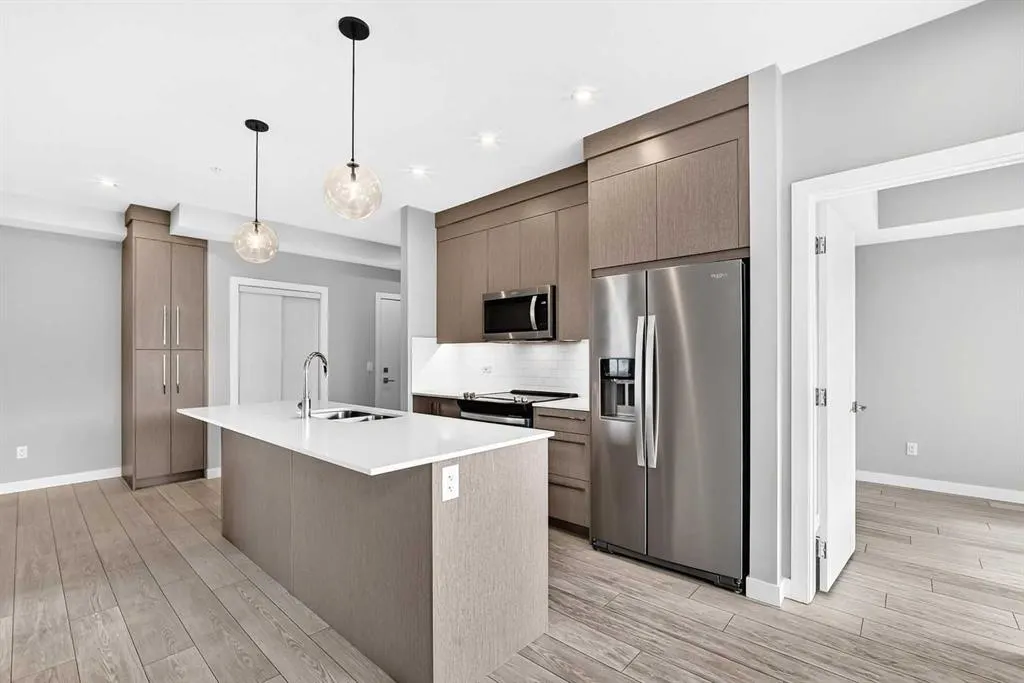 395 Skyview Parkway NE #2417