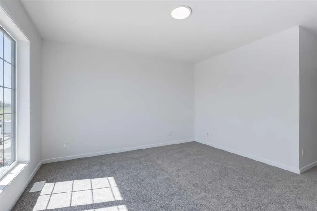 390 Ellen Park