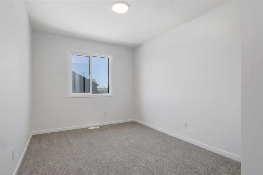390 Ellen Park