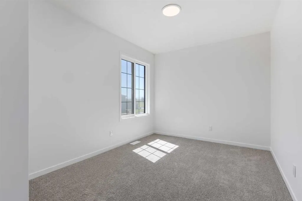 390 Ellen Park