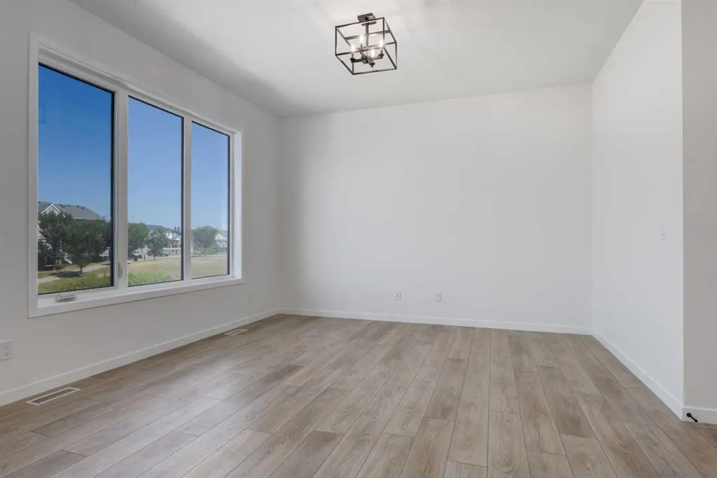 390 Ellen Park