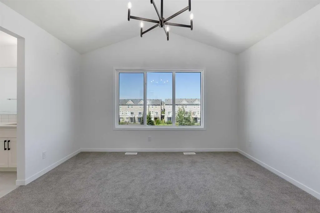 390 Ellen Park