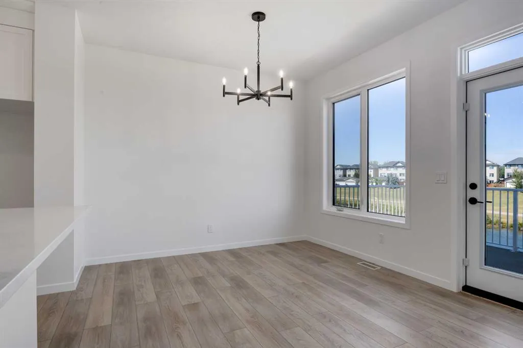 390 Ellen Park