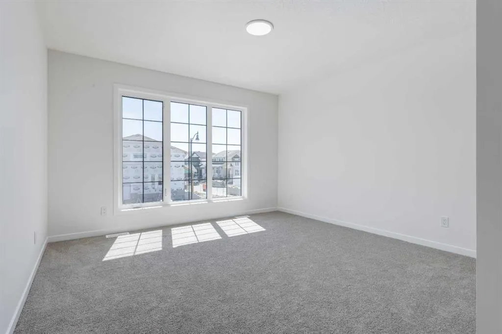 390 Ellen Park