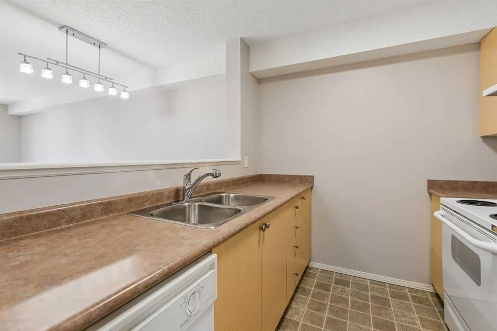 2371 Eversyde Avenue SW #2117