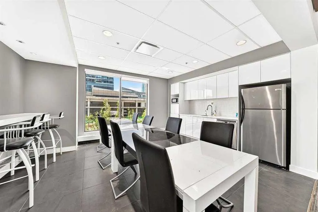 1100 8 Avenue SW #277