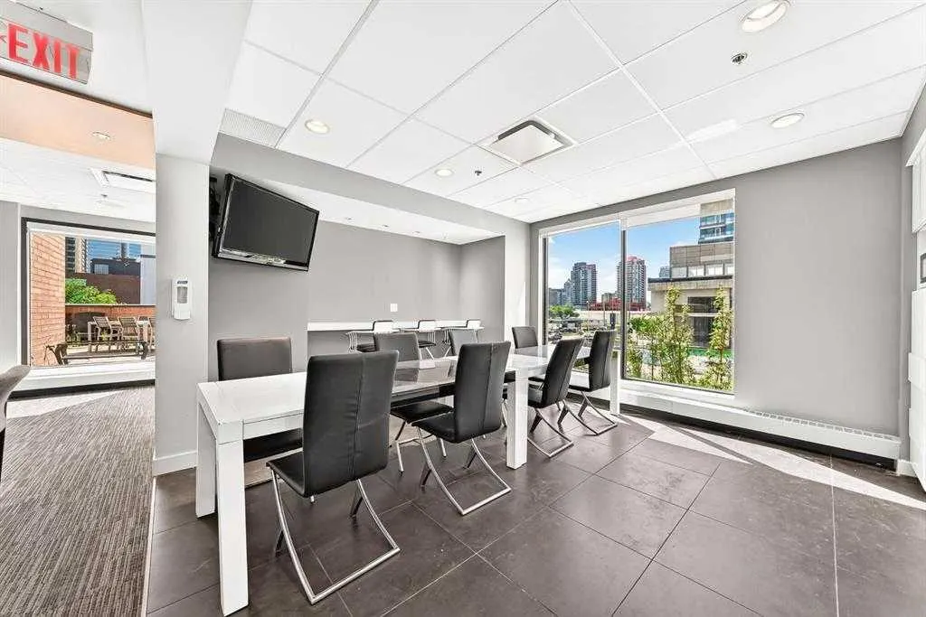 1100 8 Avenue SW #277