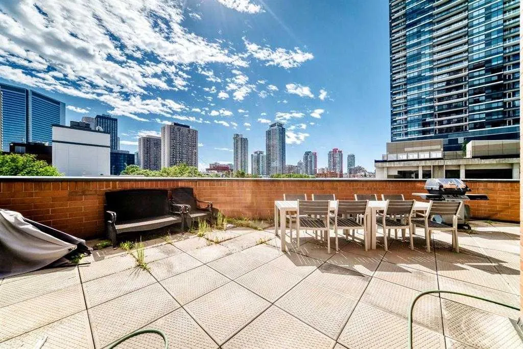 1100 8 Avenue SW #277