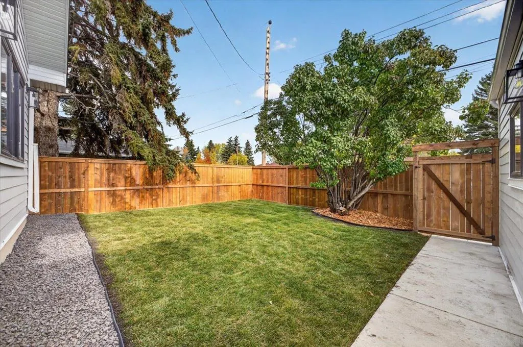 60 Governor Drive SW