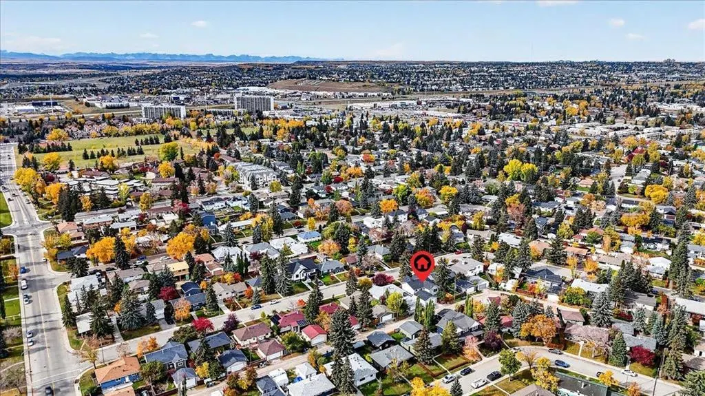 60 Governor Drive SW