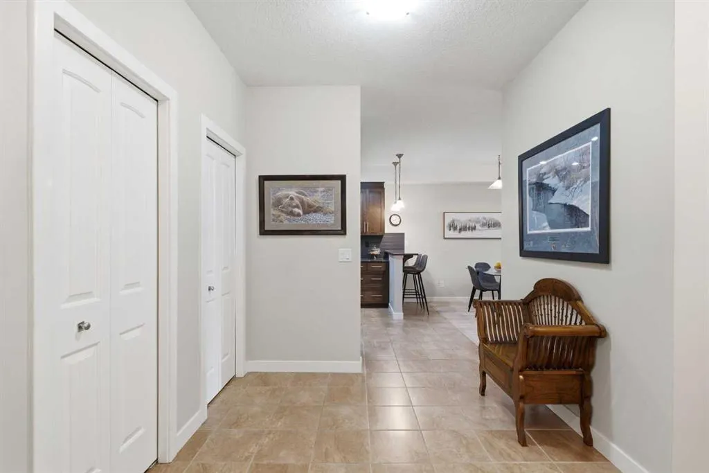 1005B Westmount Drive #104