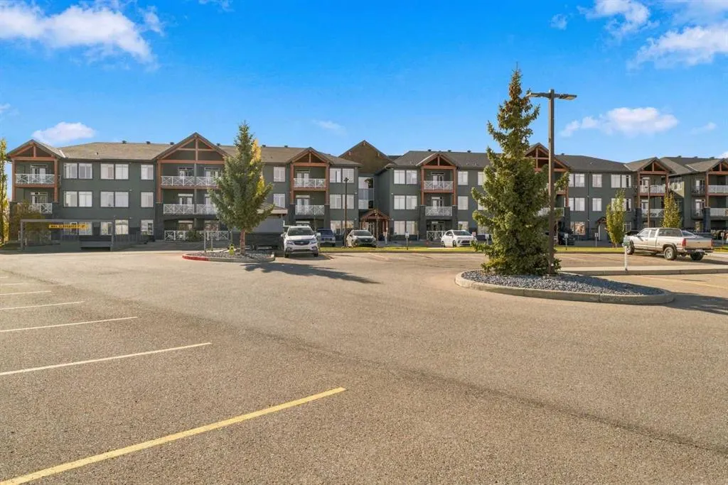 1005B Westmount Drive #104
