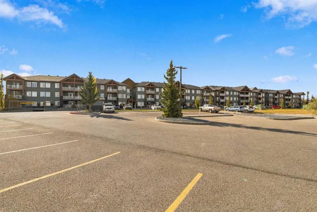 1005B Westmount Drive #104