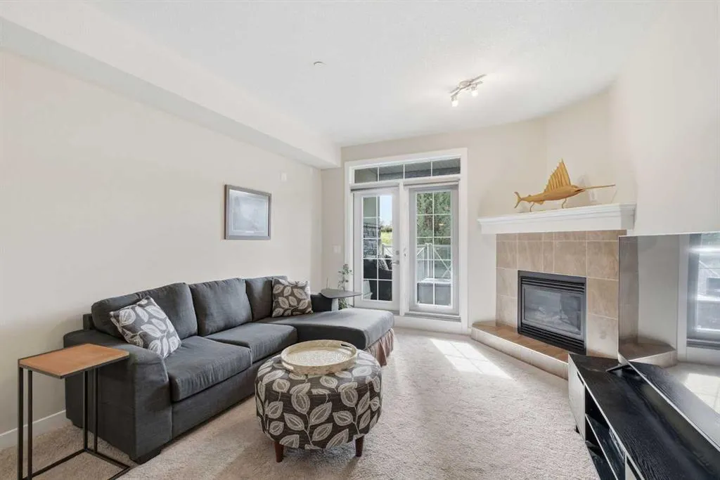 1005B Westmount Drive #104