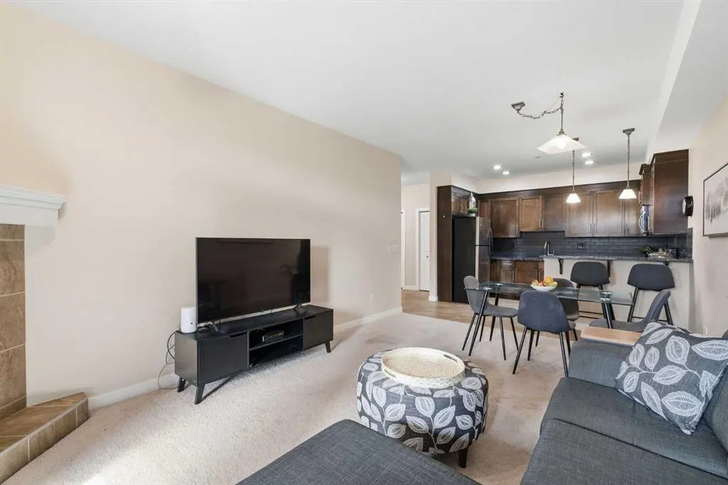 1005B Westmount Drive #104