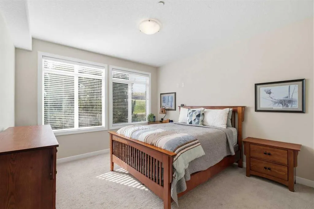 1005B Westmount Drive #104