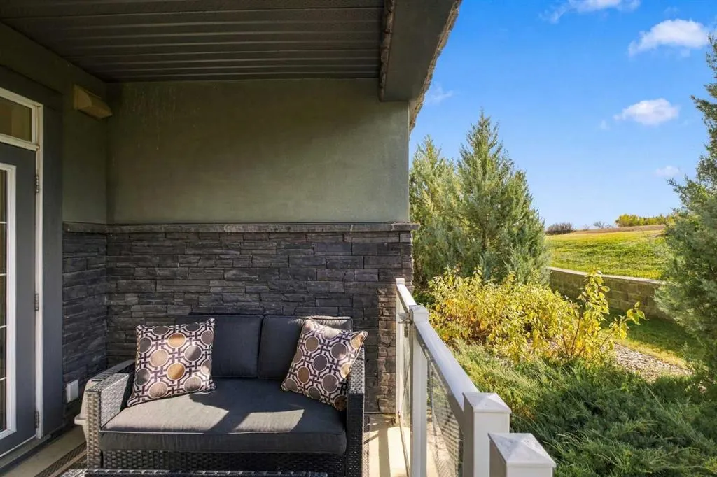 1005B Westmount Drive #104