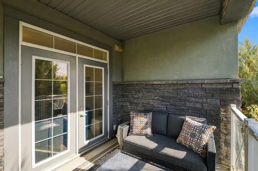 1005B Westmount Drive #104