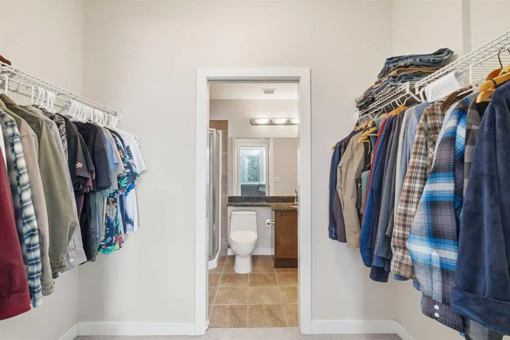 1005B Westmount Drive #104