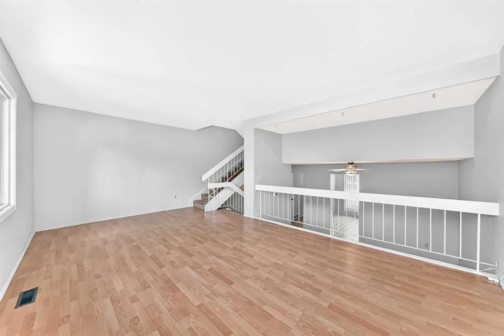 410 Brae Glen Crescent SW