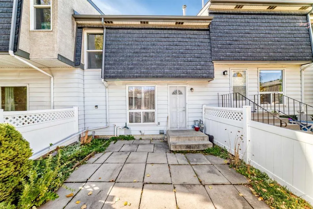 410 Brae Glen Crescent SW