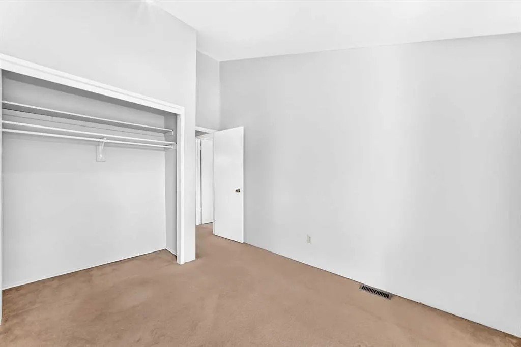410 Brae Glen Crescent SW