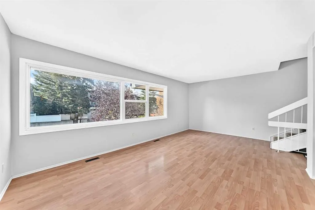 410 Brae Glen Crescent SW