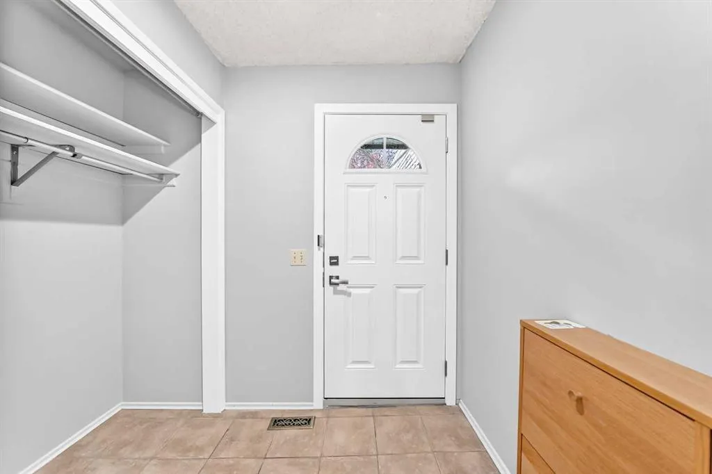 410 Brae Glen Crescent SW