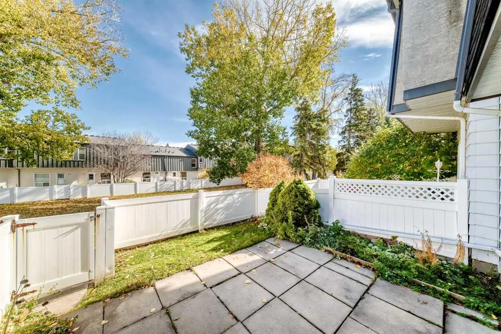 410 Brae Glen Crescent SW