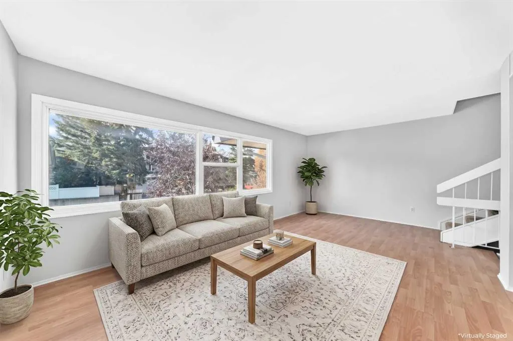 410 Brae Glen Crescent SW