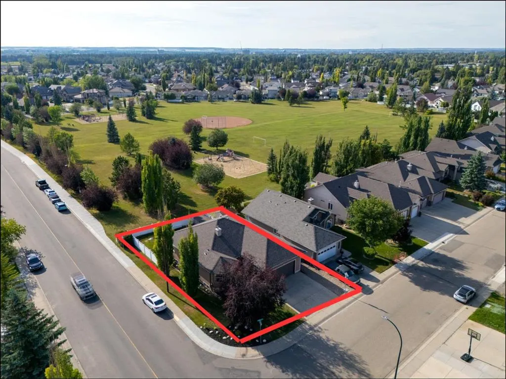125 Ainsworth Crescent