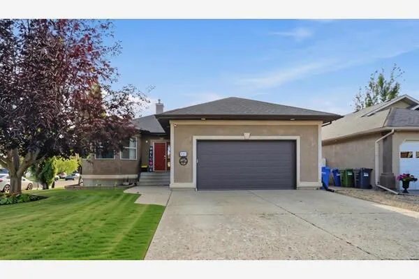 125 Ainsworth Crescent