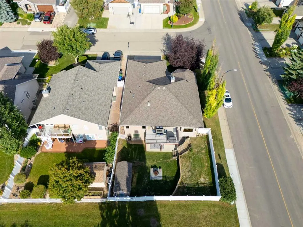 125 Ainsworth Crescent