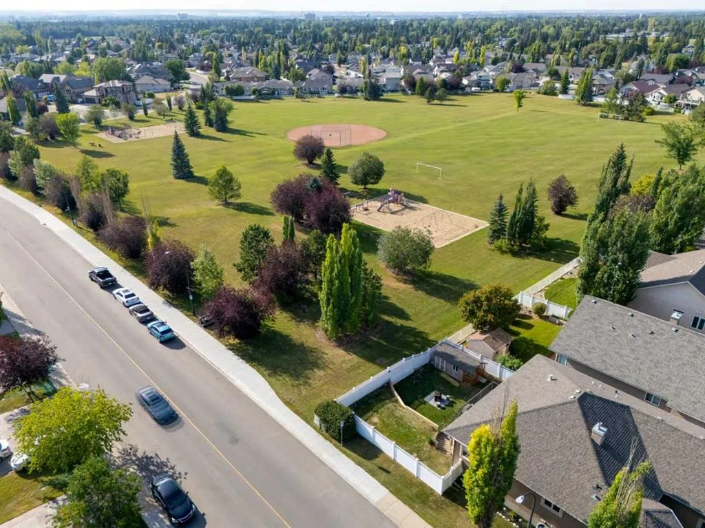 125 Ainsworth Crescent