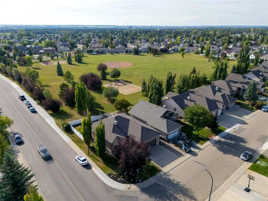 125 Ainsworth Crescent