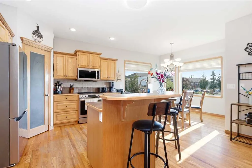 125 Ainsworth Crescent