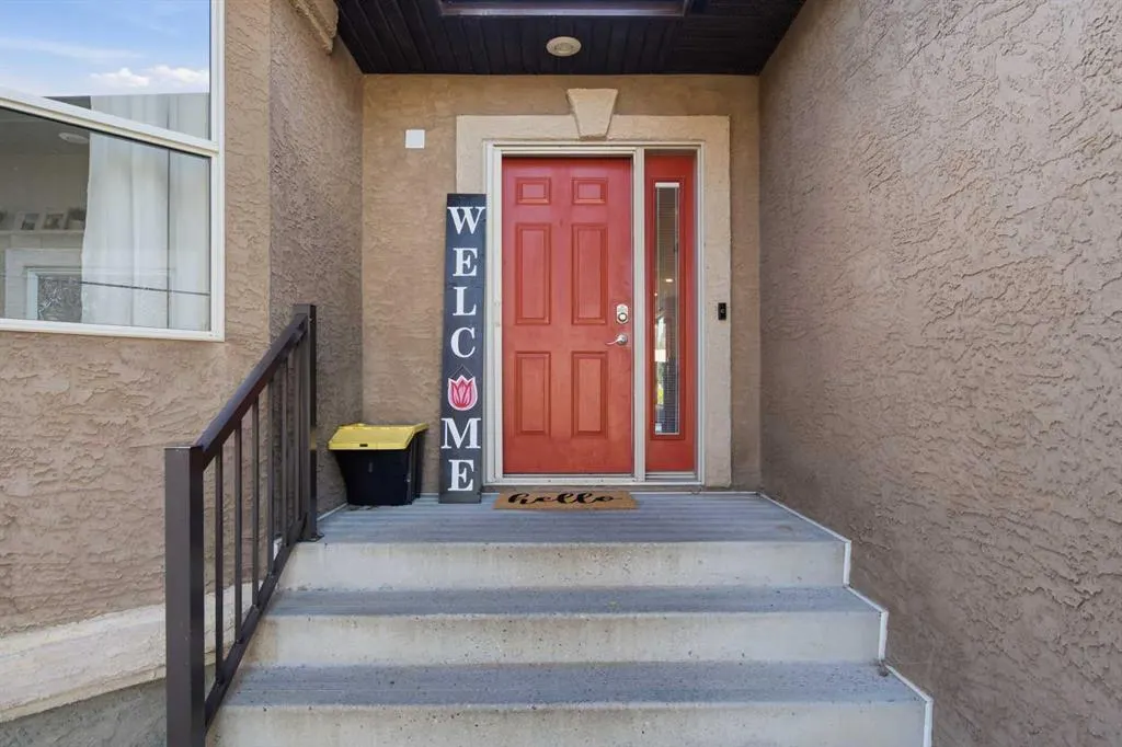125 Ainsworth Crescent